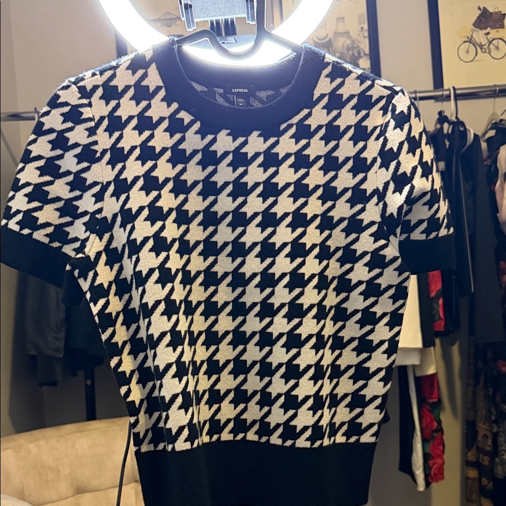 Express black and Cream Houndstooth Sweater